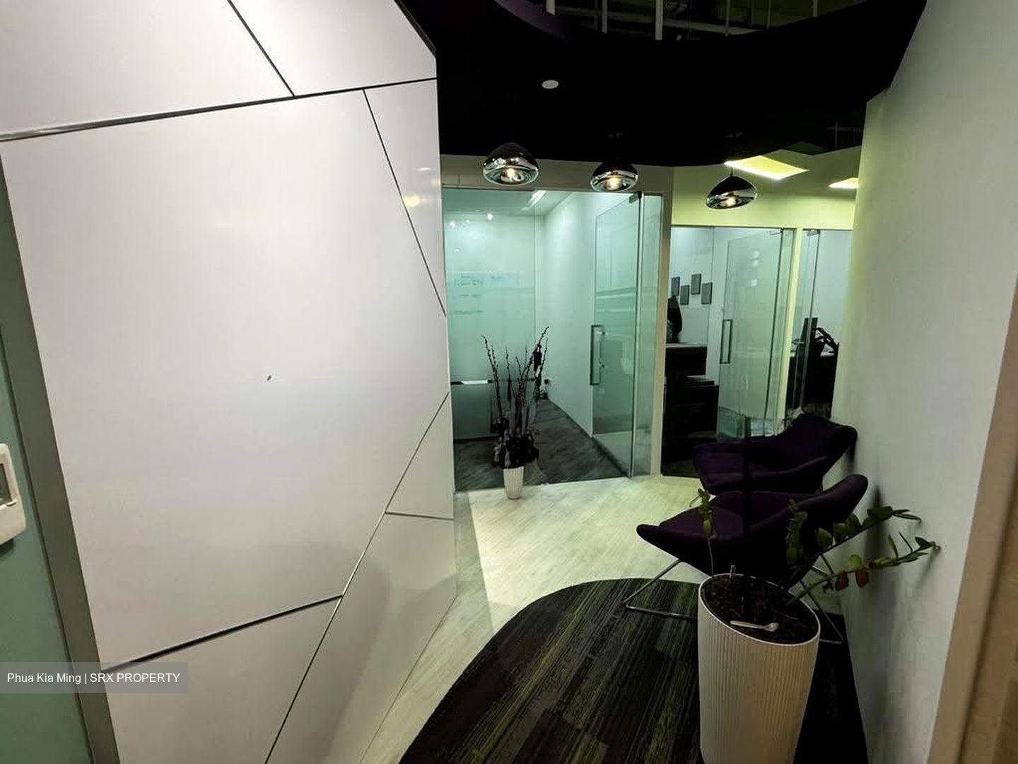 PLUS (D1), Office #611816571